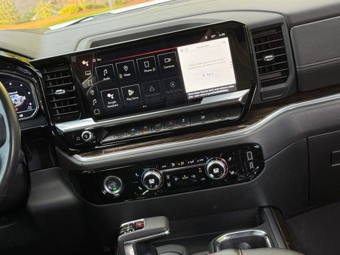 Used 2022 GMC Sierra 1500 Elevation w/ LPO, Elevation Black Package AWD/4WD image 5