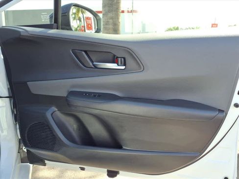 Used 2024 Toyota Prius XLE FWD image 23