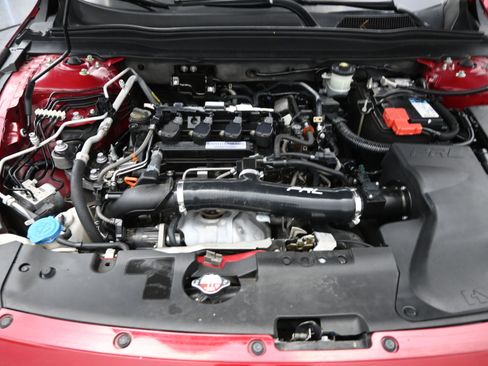 Used 2018 Honda Accord Sport image 19
