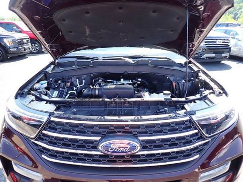Used 2023 Ford Explorer XLT w/ Equipment Group 202A AWD/4WD image 16