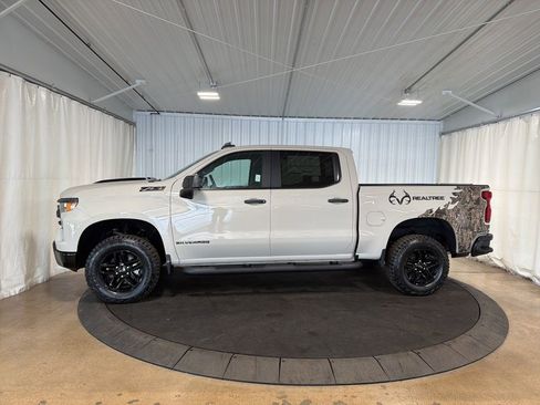 New 2026 Chevrolet Silverado 1500 Custom Trail Boss AWD/4WD image 2