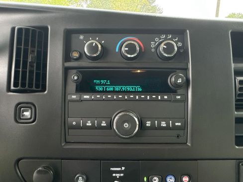 Used 2024 GMC Savana 2500 RWD image 25