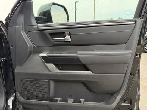 Used 2025 Toyota Tundra Platinum AWD/4WD image 23