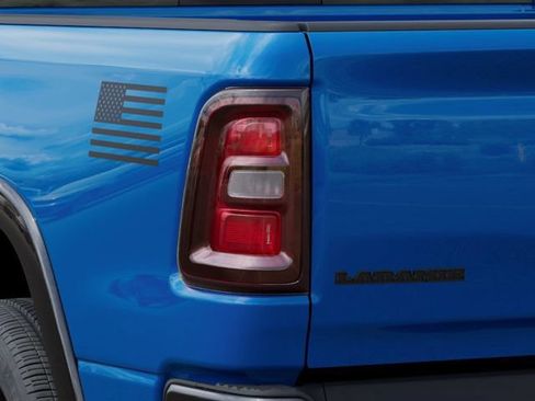 New 2026 RAM 1500 Laramie AWD/4WD image 9