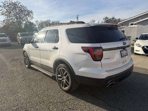 Used 2016 Ford Explorer Sport w/ Equipment Group 401A image 4