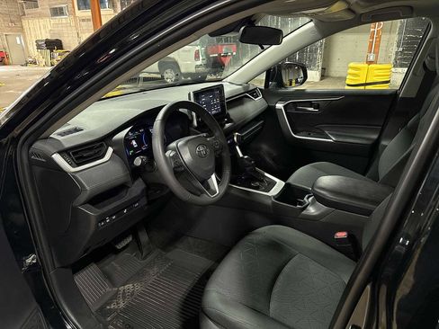 Used 2023 Toyota RAV4 XLE w/ Convenience Package AWD/4WD image 30