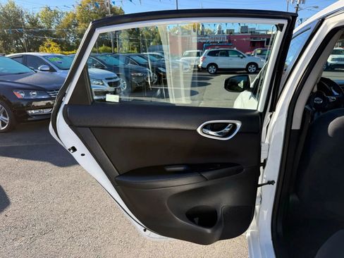 Used 2019 Nissan Sentra SV w/ Special Edition Package image 40