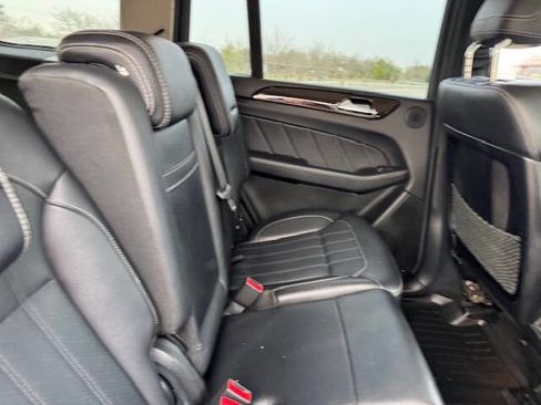 Used 2015 Mercedes-Benz GL 450 4MATIC image 24