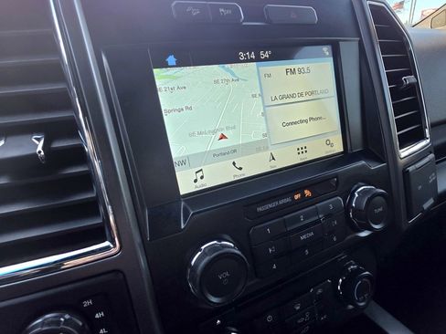 Used 2016 Ford F150 XLT w/ Equipment Group 302A Luxury image 10