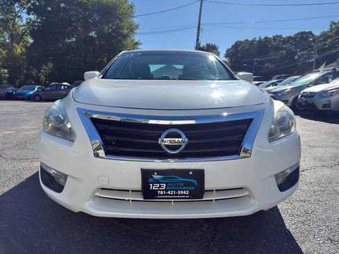 Used 2015 Nissan Altima 2.5 S w/ Sport Value Package FWD image 2