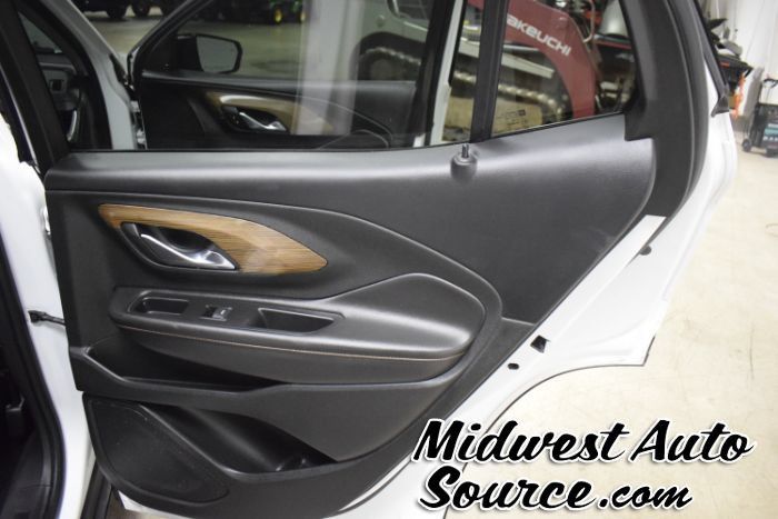 Used 2020 GMC Terrain SLE w/ Driver Convenience Package FWD image 23