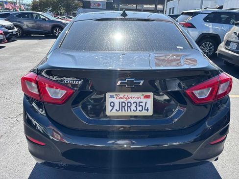 Used 2018 Chevrolet Cruze LS FWD image 5