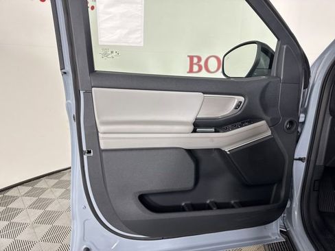 New 2025 Ford Expedition Active image 16