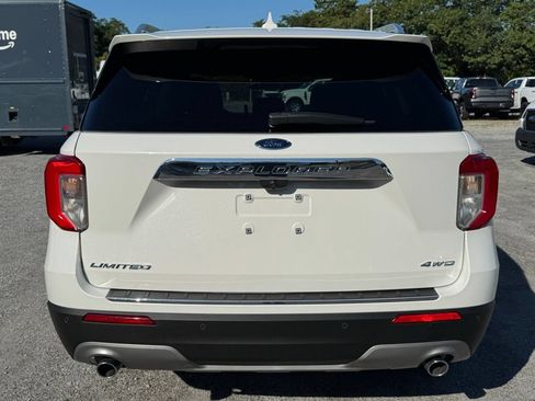 Certified 2022 Ford Explorer Limited AWD/4WD image 5
