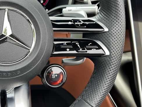 Certified 2022 Mercedes-Benz SL 55 AMG 4MATIC w/ Driver Assistance Package image 39