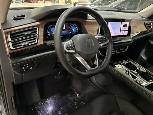 New 2026 Volkswagen Atlas SE image 15