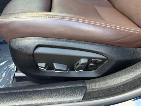 Used 2016 BMW 550i xDrive Sedan AWD/4WD image 24