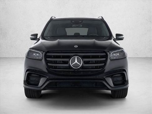 New 2026 Mercedes-Benz GLS 580 4MATIC image 2
