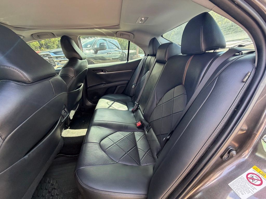 Used 2018 Toyota Camry XLE w/ Audio Package FWD image 7