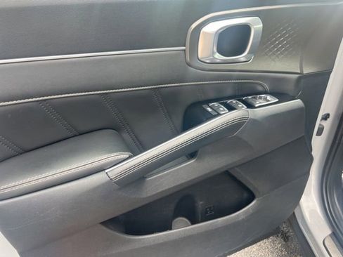 Used 2022 Kia Sorento SX FWD image 14