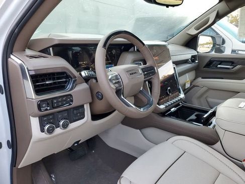 New 2026 GMC Yukon XL Denali w/ Denali Reserve Package image 20