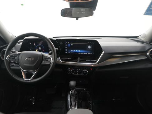 Used 2024 Chevrolet Trax ACTIV w/ Sunroof Package image 15