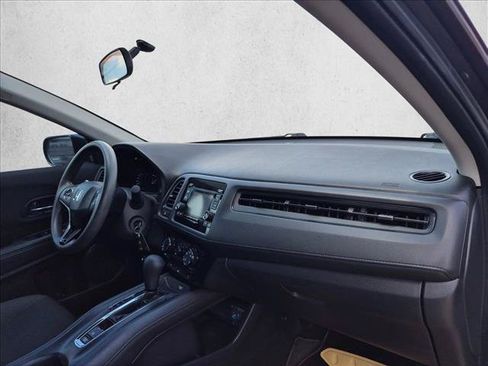 Used 2022 Honda HR-V LX image 14