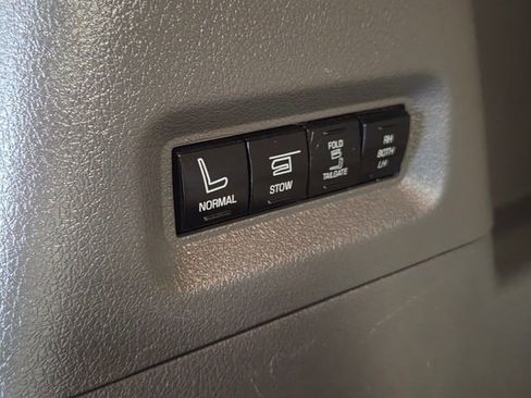 Used 2011 Ford Flex Limited w/ Rapid Spec Order Code FWD image 16