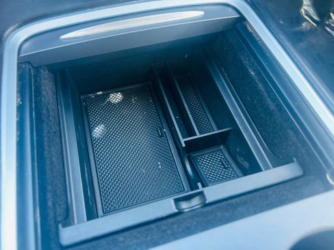 Used 2021 Tesla Model Y Performance image 34