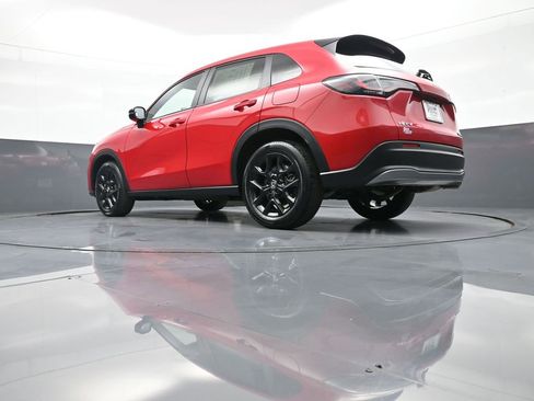 Certified 2024 Honda HR-V Sport image 30