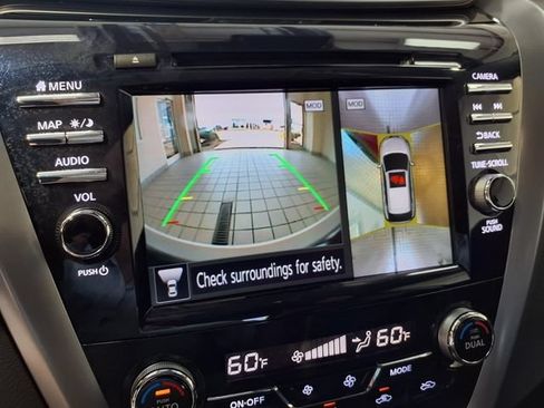 Used 2024 Nissan Murano SL AWD/4WD image 11