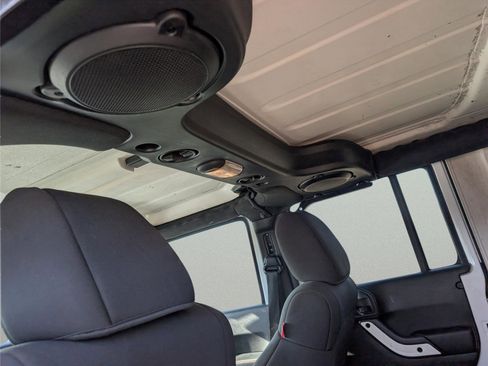 Used 2012 Jeep Wrangler Arctic image 29