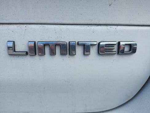 Used 2021 Jeep Grand Cherokee L Limited AWD/4WD image 7