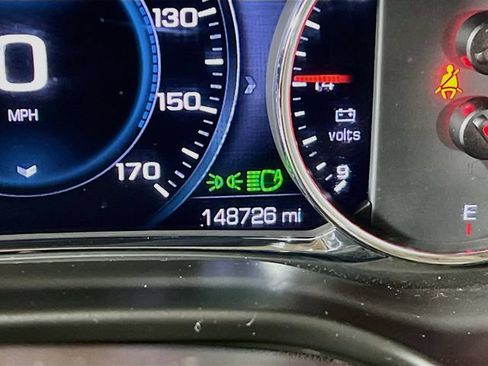 Used 2018 GMC Acadia Denali w/ Technology Package FWD image 10