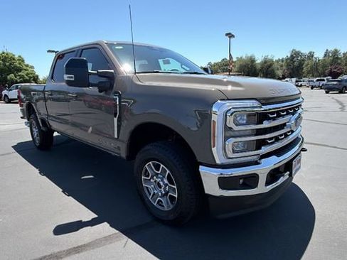New 2026 Ford F250 Lariat w/ FX4 Off-Road Package AWD/4WD image 2