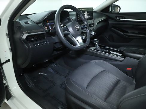 Certified 2023 Nissan Altima 2.5 SV w/ SV Premium Package AWD/4WD image 19