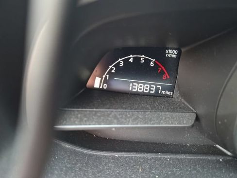 Used 2018 MAZDA MAZDA3 Touring FWD image 2