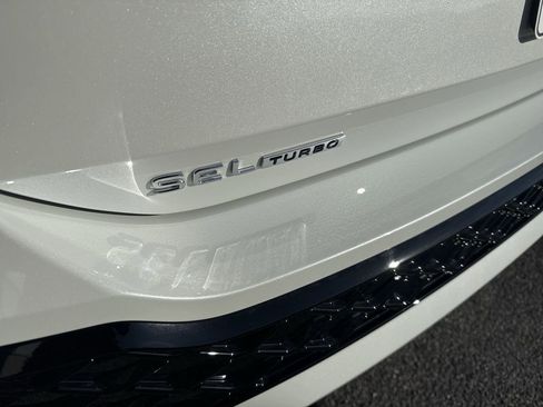 New 2026 Volkswagen Tiguan SEL R-Line AWD/4WD image 7