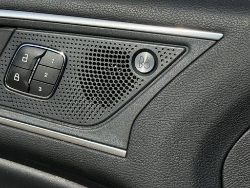 Used 2021 Ford Edge Titanium FWD image 23
