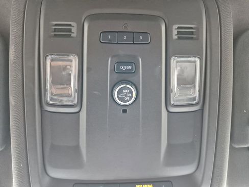 Used 2021 Chevrolet Tahoe Z71 image 27