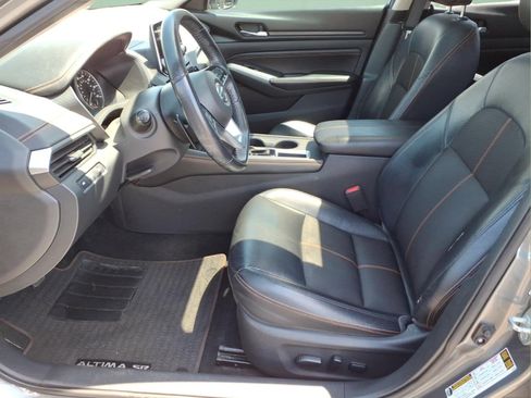 Used 2020 Nissan Altima 2.5 SR w/ Premium Package FWD image 12