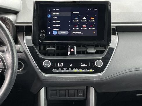 Used 2023 Toyota Corolla Cross AWD Hybrid image 16