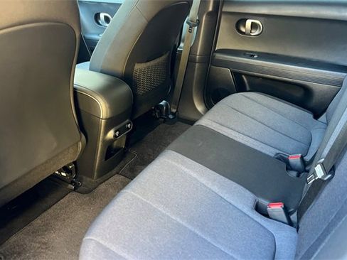 Certified 2024 Hyundai Ioniq 5 SE image 16