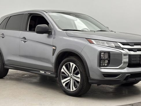 Used 2023 Mitsubishi Outlander Sport ES image 3