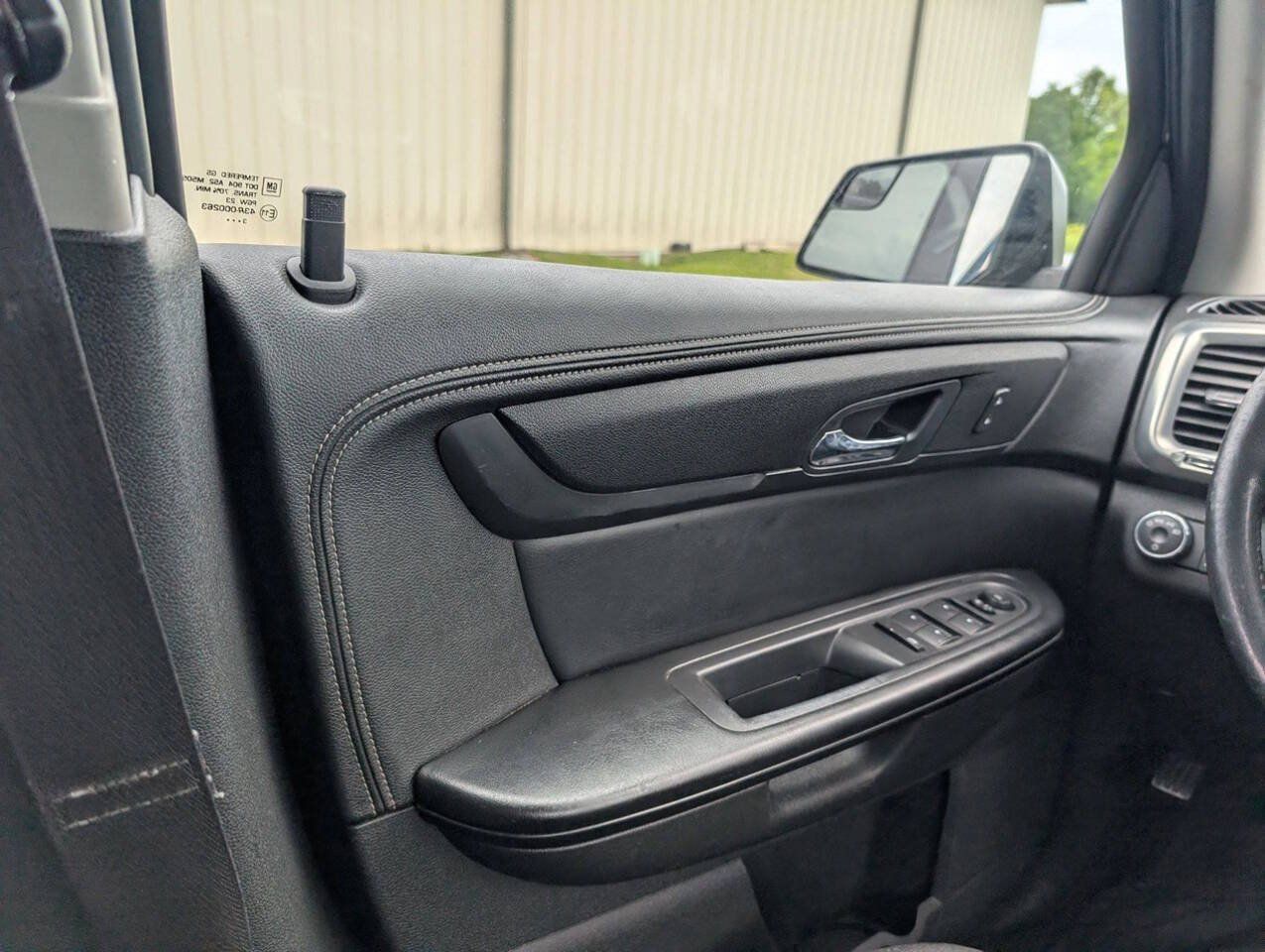 Used 2014 GMC Acadia SLE FWD image 37