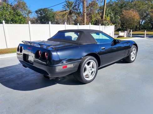 Used 1992 Chevrolet Corvette Convertible image 16