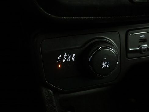 Used 2021 Jeep Renegade Latitude image 43