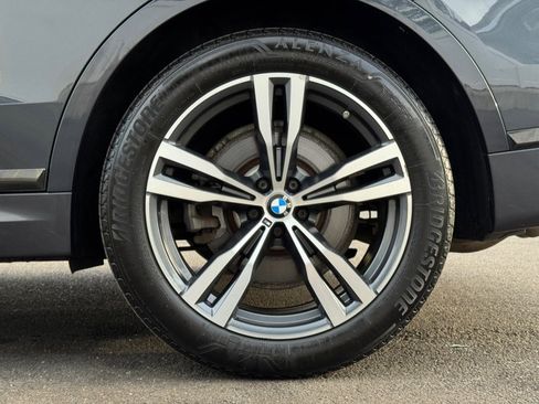 Used 2019 BMW X7 xDrive50i w/ M Sport Package AWD/4WD image 16