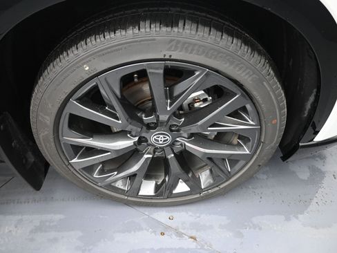 New 2025 Toyota Crown Signia image 19