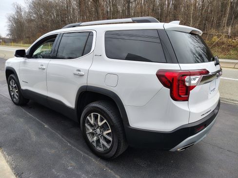 Used 2023 GMC Acadia SLE w/ Driver Convenience Package image 7